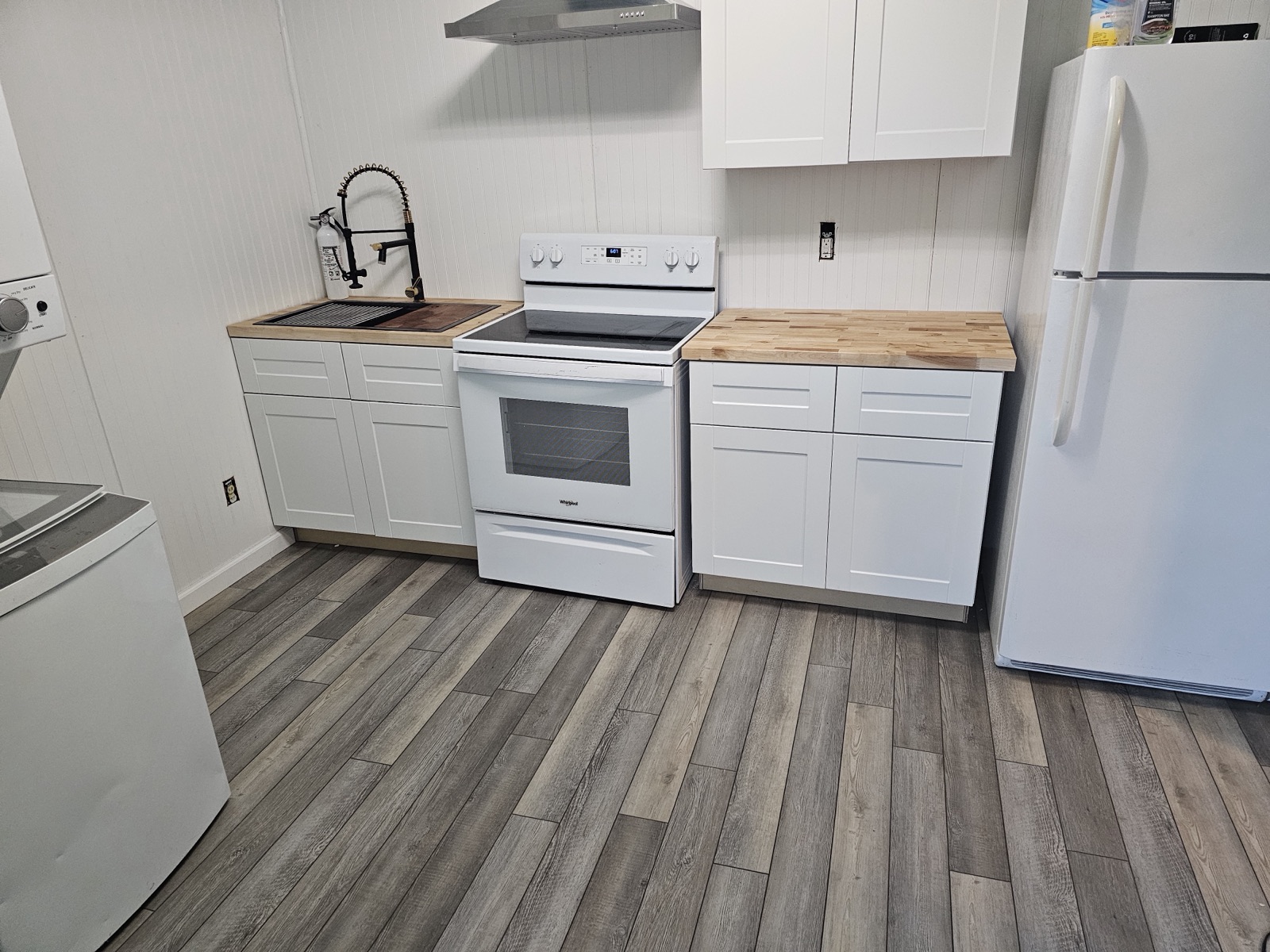 1611 Glen Ave · Unit B photo 2